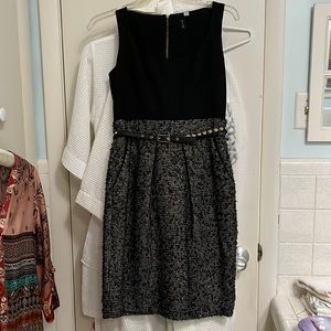 Sine black tweed dress size 0 with pockets.
